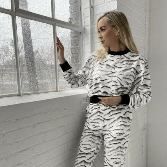 Varley Tops - Varley  2pc SET Sawtelle Catherine Blurred Tiger M
